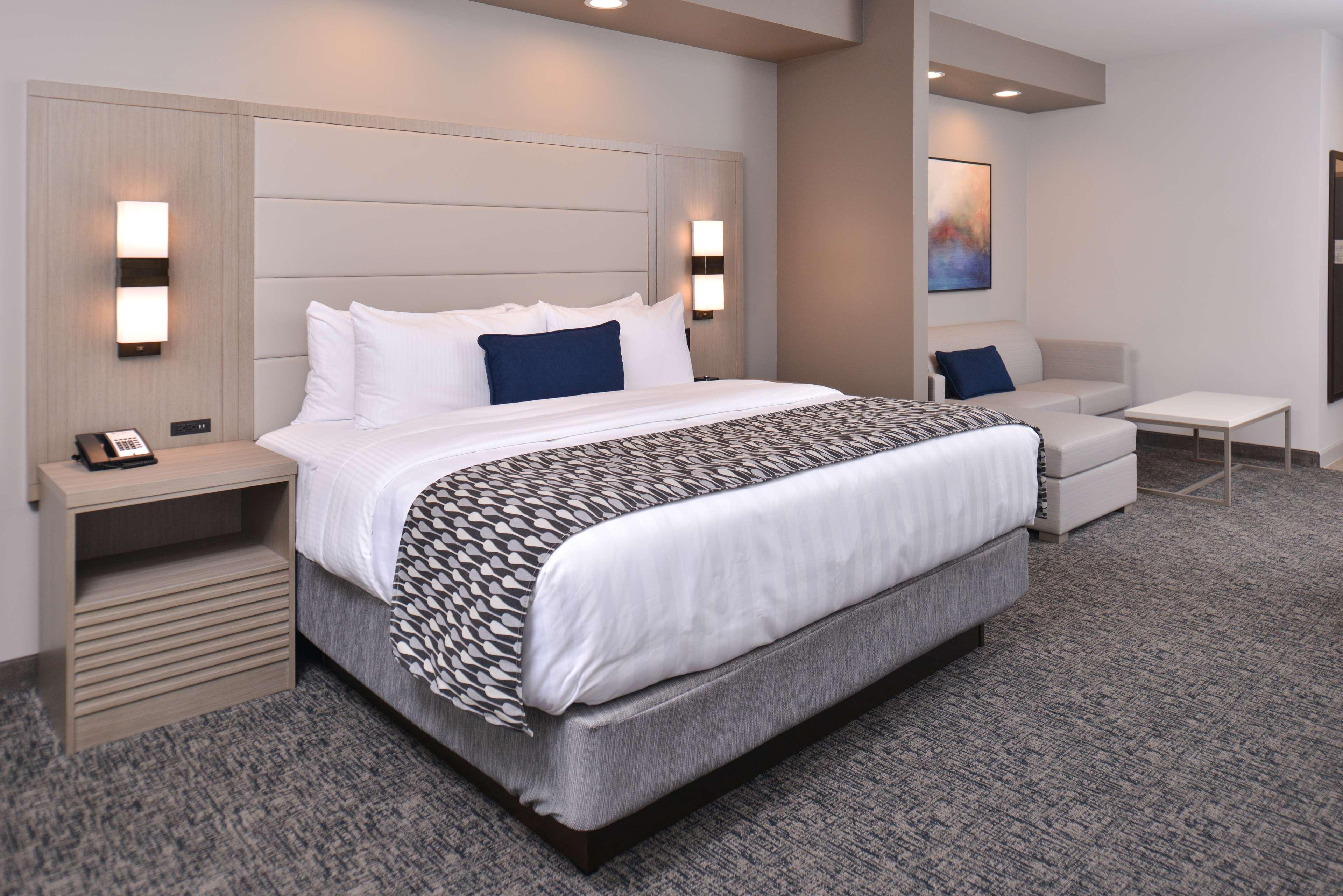 Wyndham Garden Katy Hotel Exterior photo