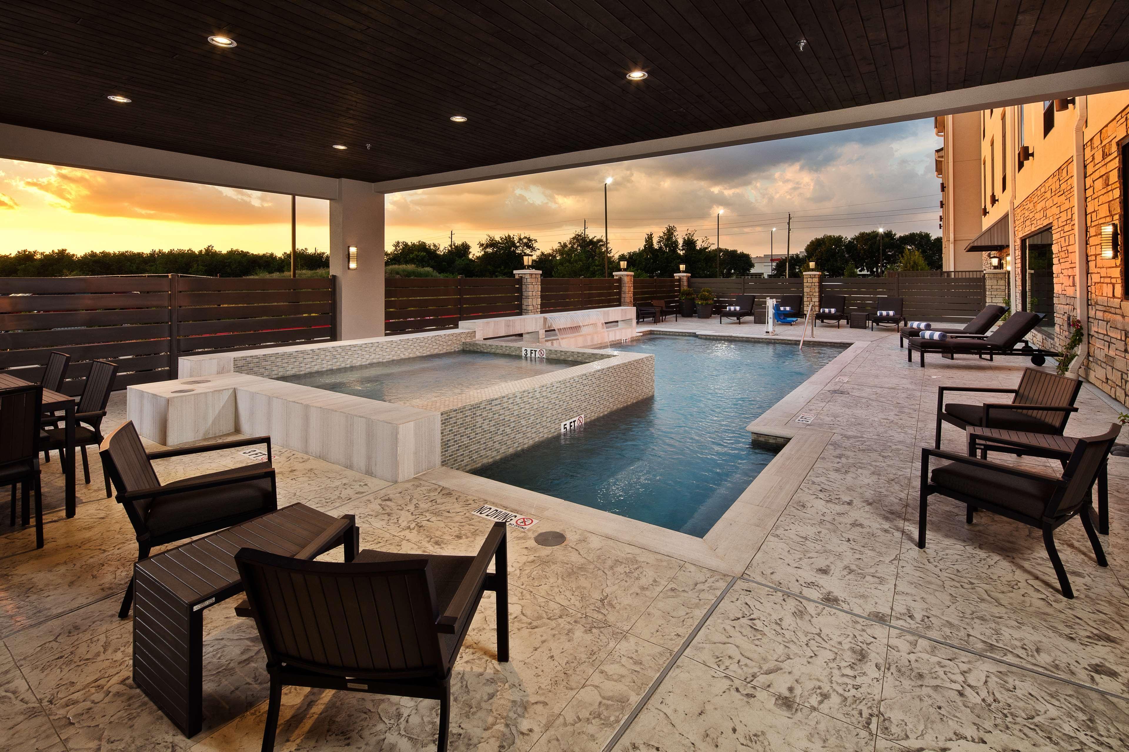 Wyndham Garden Katy Hotel Exterior photo