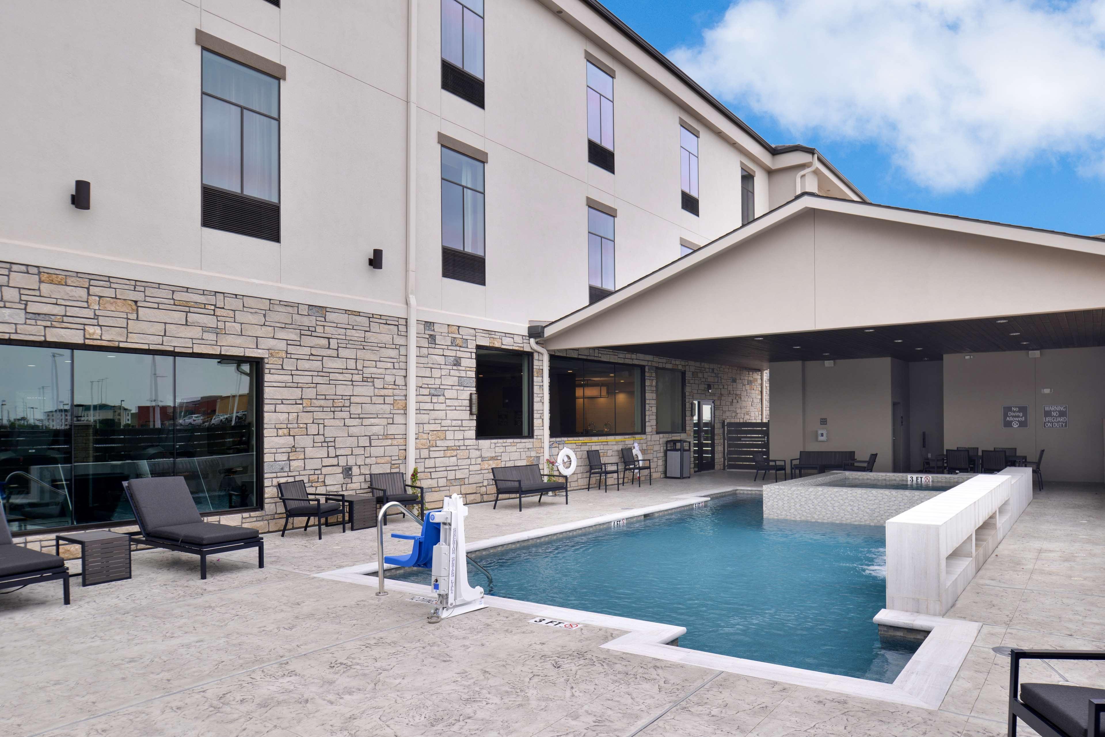 Wyndham Garden Katy Hotel Exterior photo